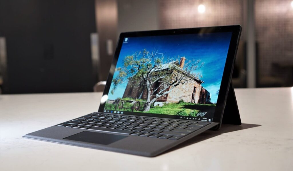 Chiếc màn hình 3K của Surface Pro 6