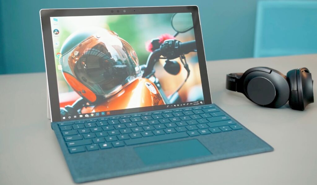 xét về sực mạnh thì chắc chắn Surface Pro 6 không thể bằng một chiếc Laptop Gaming