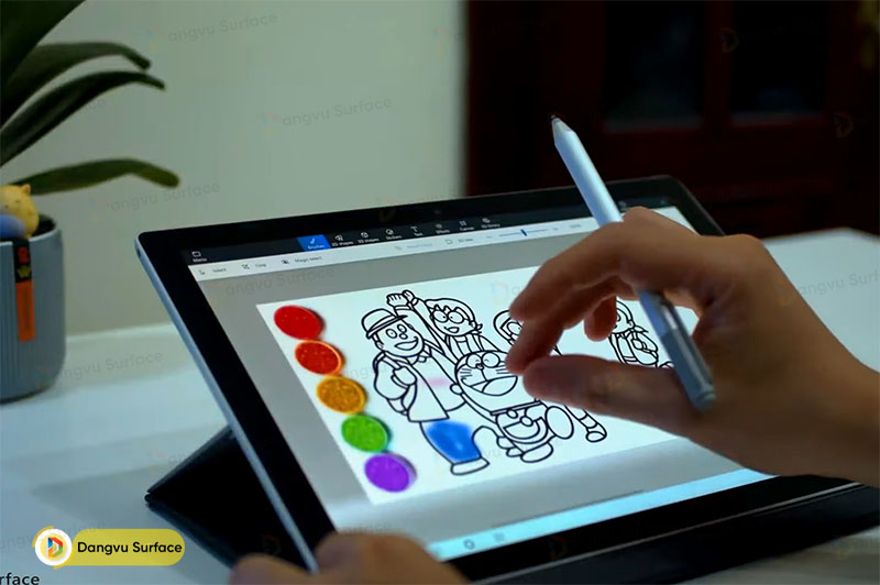 Surface của Microsoft đã thay đổi hoàn toàn nguyên lý cơ bản của máy tính bảng