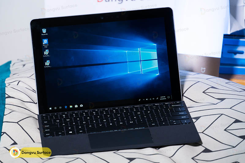 Màn hình của Surface là yếu tố cần kiểm tra kỹ nhất