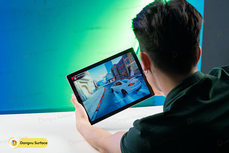 Mỗi đời Surface Pro ra mắt đều có sự nâng cấp và cải tiến mạnh mẽ
