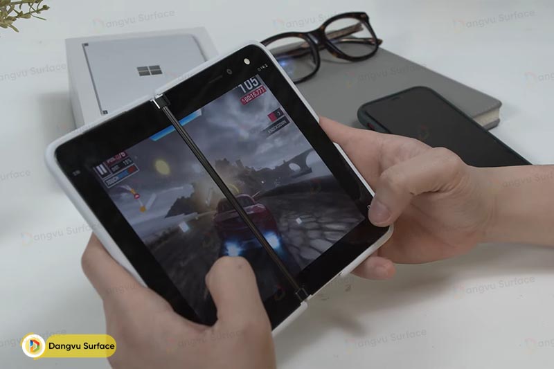 Chơi game giải trí nhẹ nhàng vô tư trên Surface Duo
