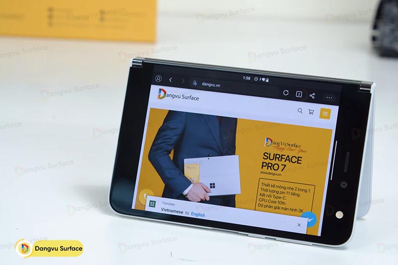 Màn hình của Surface Duo gập 360 độ độc đáo