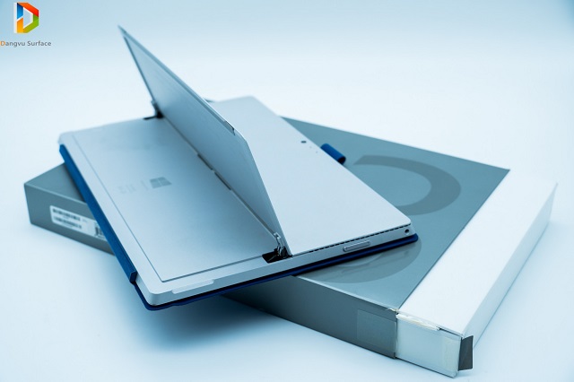 Pro 3 là 1 trong những chiếc Surface tiên phong được hãng sử dụng chất liệu thiết kế bằng nhôm Magie