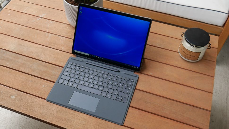 Có đôi nét tương đồng với Surface Pro 8 về bàn phím