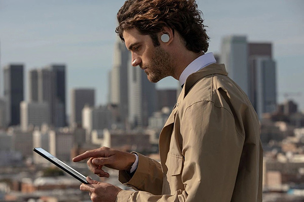Ứng dụng Surface Audio giúp bạn còn có thể điều chỉnh được nhiều thứ hơn nữa với Surface Earbuds