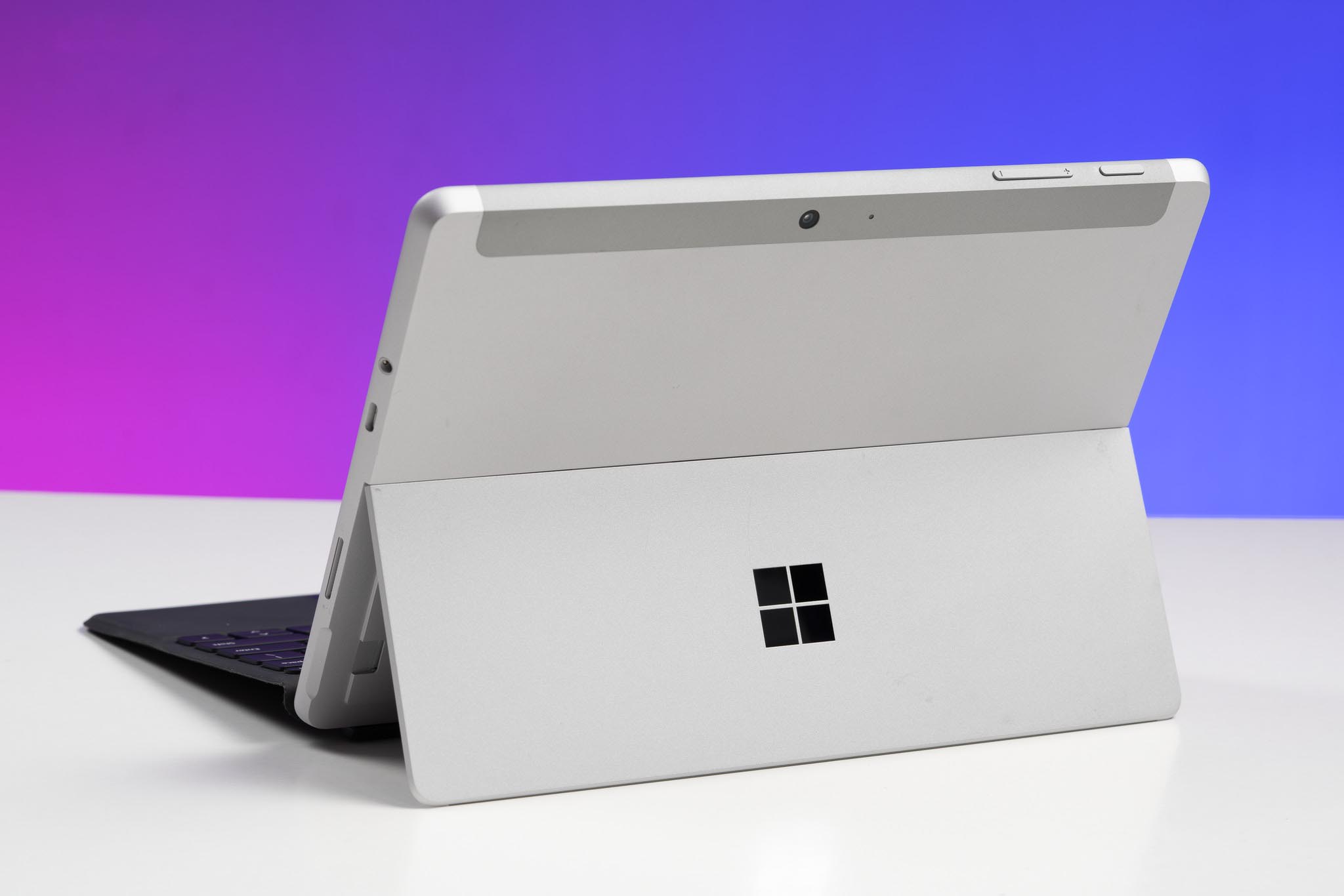 Surface Go Pentium - Yếu thế ai cần