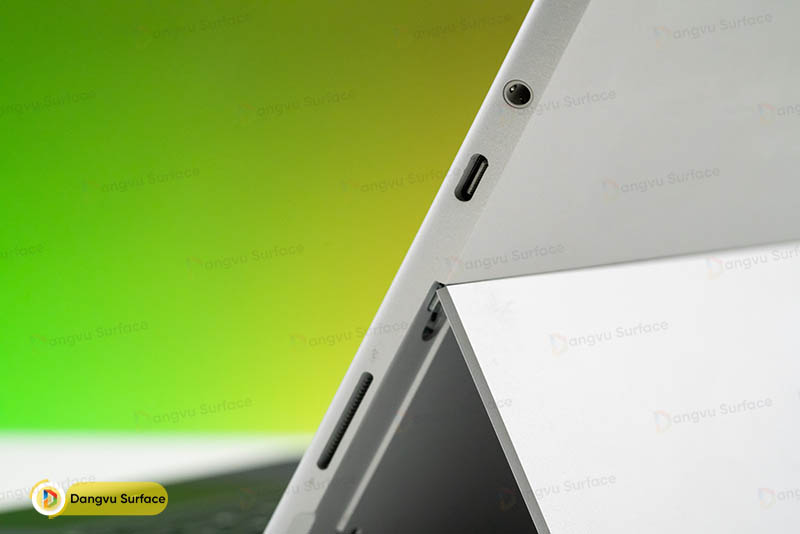 Cổng kết nối trên Surface Go 3