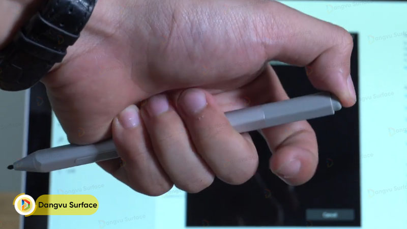 Surface Pen có nút bấm ngay ở đuôi bút được gọi là Magic Button