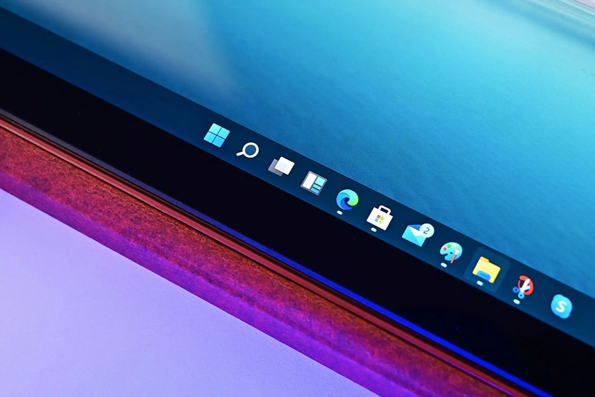 Di chuyển thanh Taskbar trên Windows 11