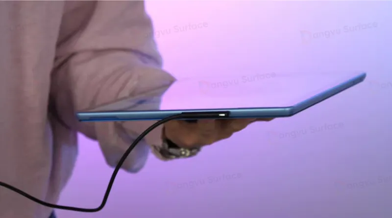 Kết nối Surface với nguồn điện và sạc pin lên đến 100%