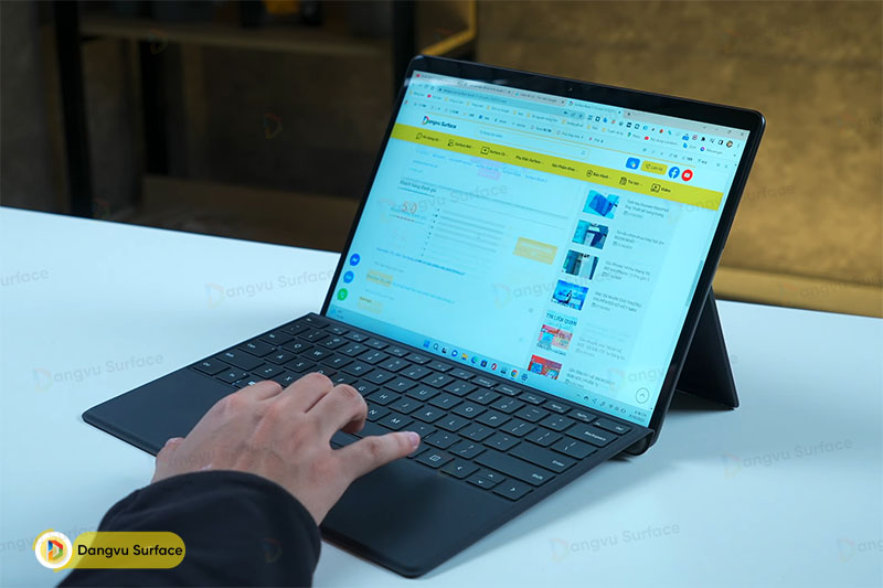 Surface Pro 9 cũng đáp ứng nhu cầu sử dụng hàng ngày