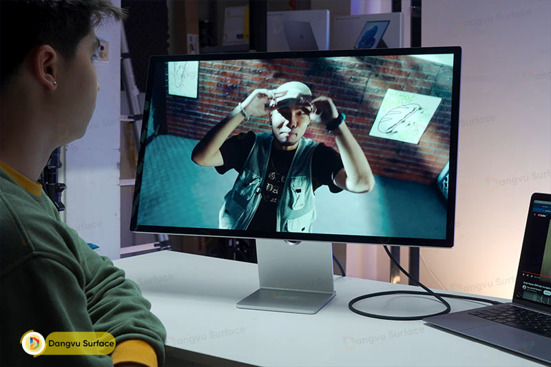 Độ sáng của màn hình Apple Studio Display ở mức 600 nit