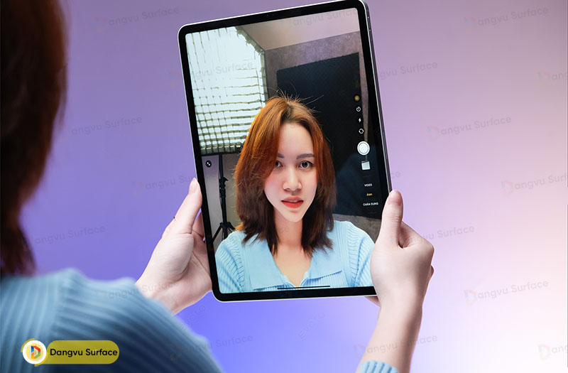 Camera trước thích hợp gọi video, selfie