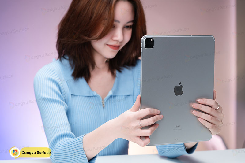 Camera sau cho khả năng chụp ảnh, quay video chất lượng cao