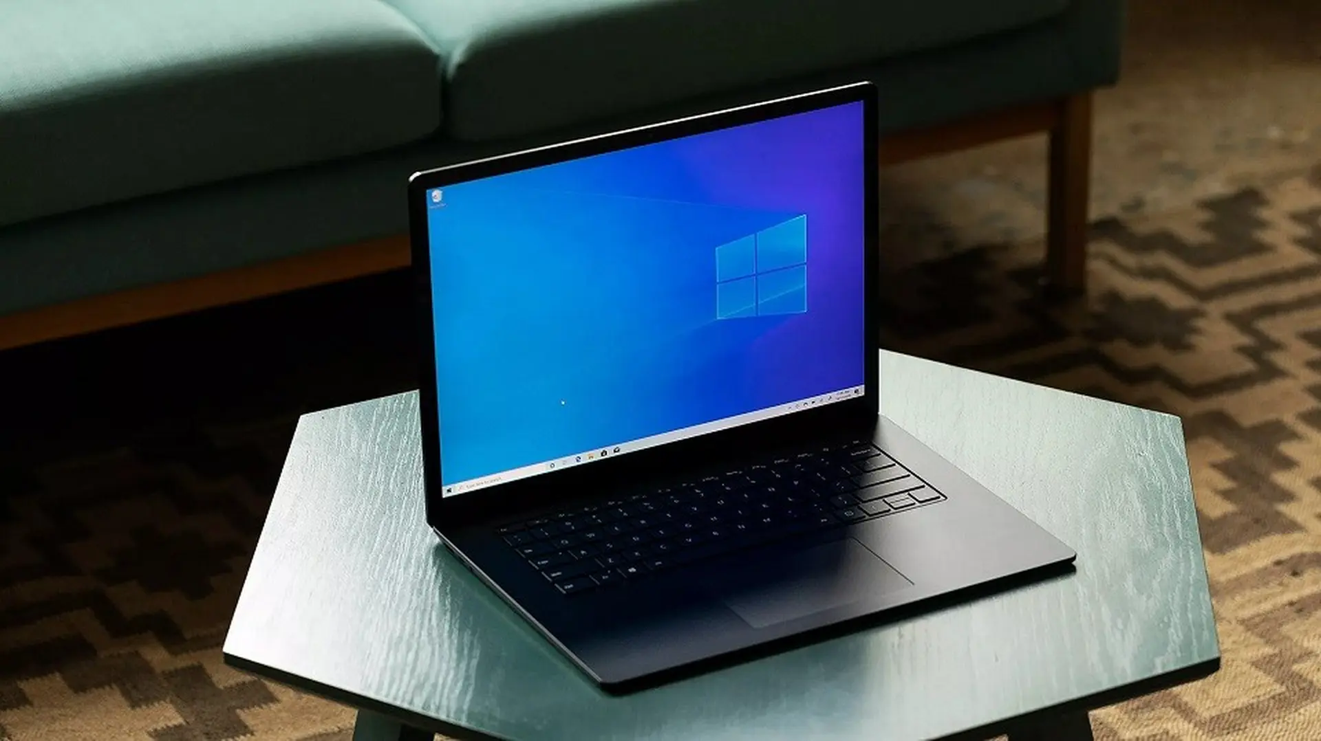 Thời lượng pin của Surface Laptop 3 nhìn chung đủ tốt.