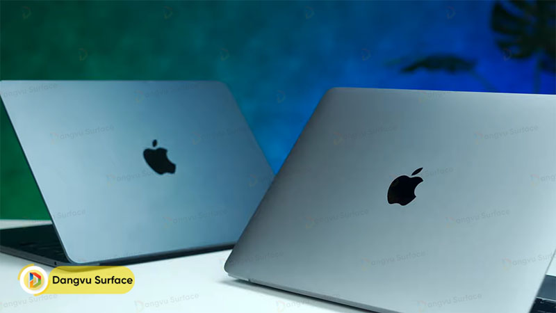 Logo Macbook Air M2 được làm to hơn 