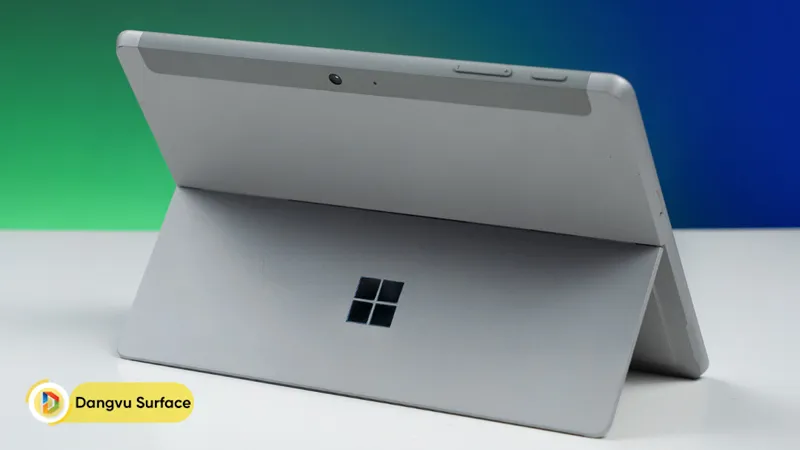 Surface Go là máy tính 2 in 1 (sở hữu tính năng của Laptop và Tablet) có mức giá rẻ nhất