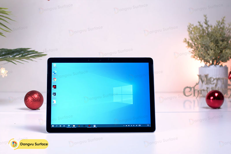 Go 2 nhỏ hơn Pro 3 khá nhiều nên trọng lượng cũng sẽ nhẹ hơn