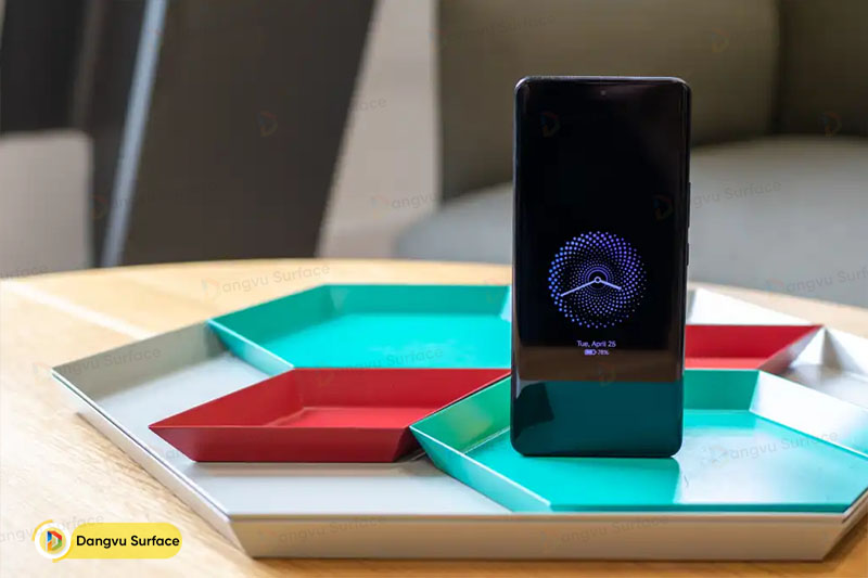 Trang bị bộ vi xử lý Qualcomm Snapdragon 888, ram tùy chọn 8GB hoặc 12GB