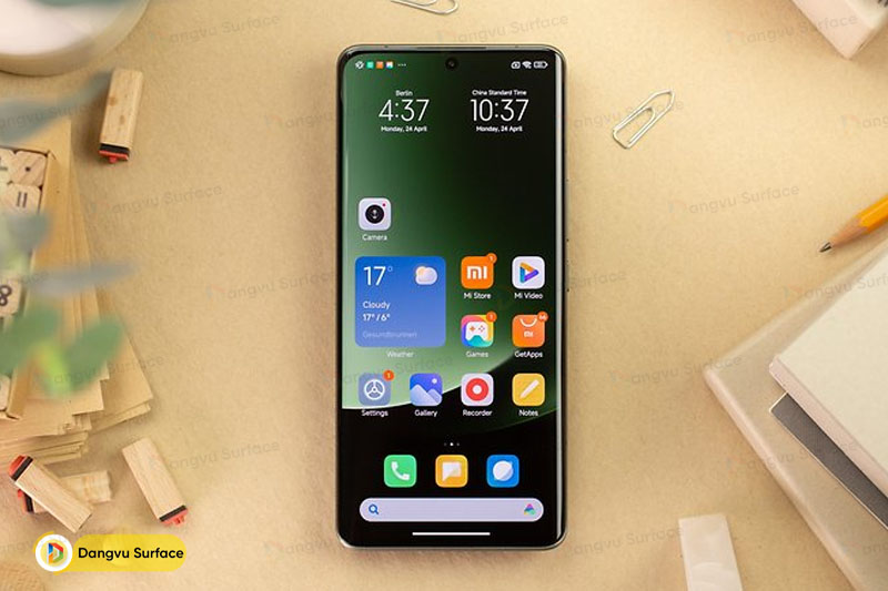Sở hữu công nghệ màn hình AMOLED