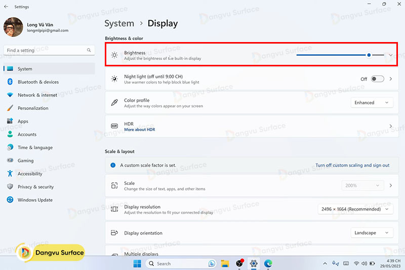 Tắt chế độ tự động điều chỉnh độ sáng màn hình