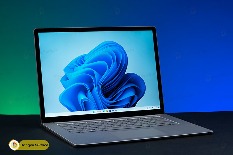 Surface Laptop 5 với hệ điều hành Windows bản quyền