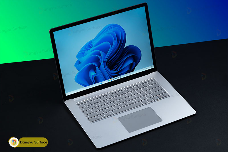 Laptop Air 15 inch cũng được nâng cấp hơn so với phiên bản cũ