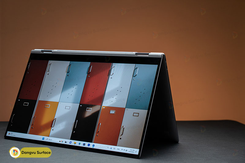 Mẫu laptop của Samsung, hướng đến những người dùng cần một máy tính xách tay linh hoạt, mạnh mẽ và tiện lợi