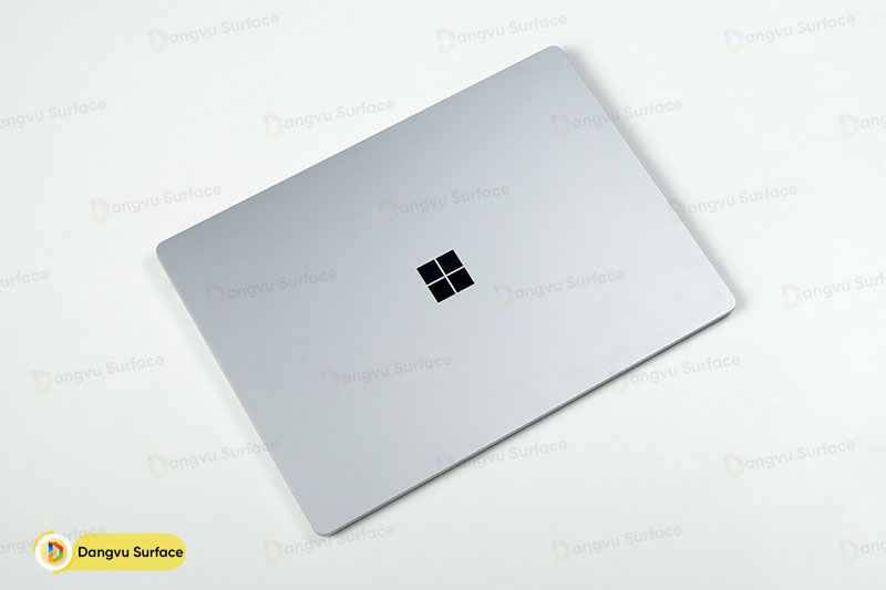Surface Laptop 5 của Microsoft là một máy tính mạnh mẽ với nhiều nâng cấp