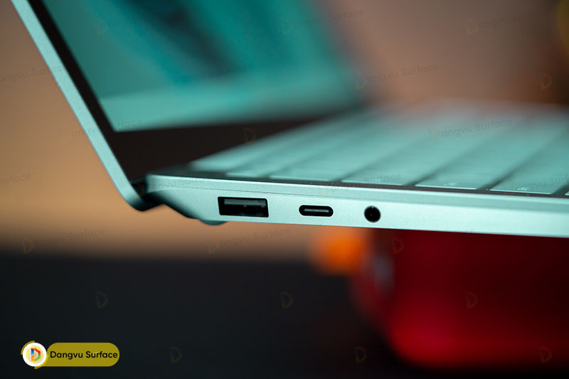 Surface Laptop 5 có trang bị cổng USB-A