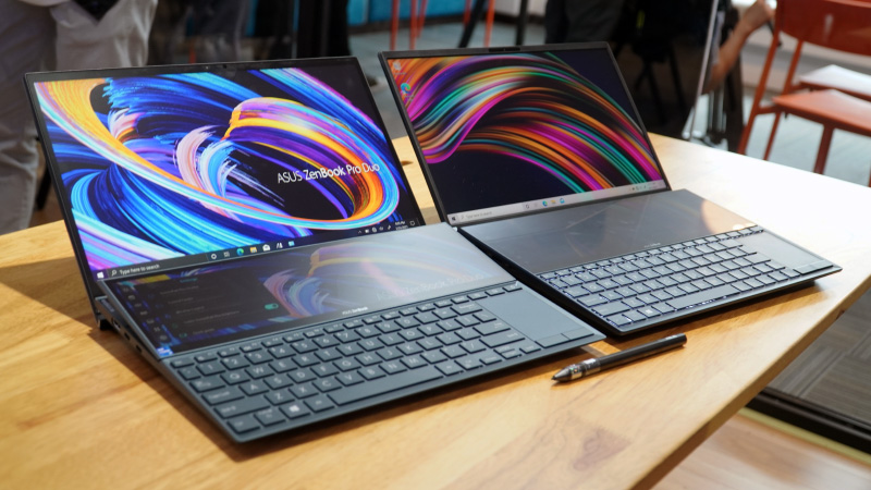 Còn với Zenbook Pro 14 Duo OLED UX8402, người dùng tranh nhau con máy này là bởi thiết kế màn hình phụ độc đáo