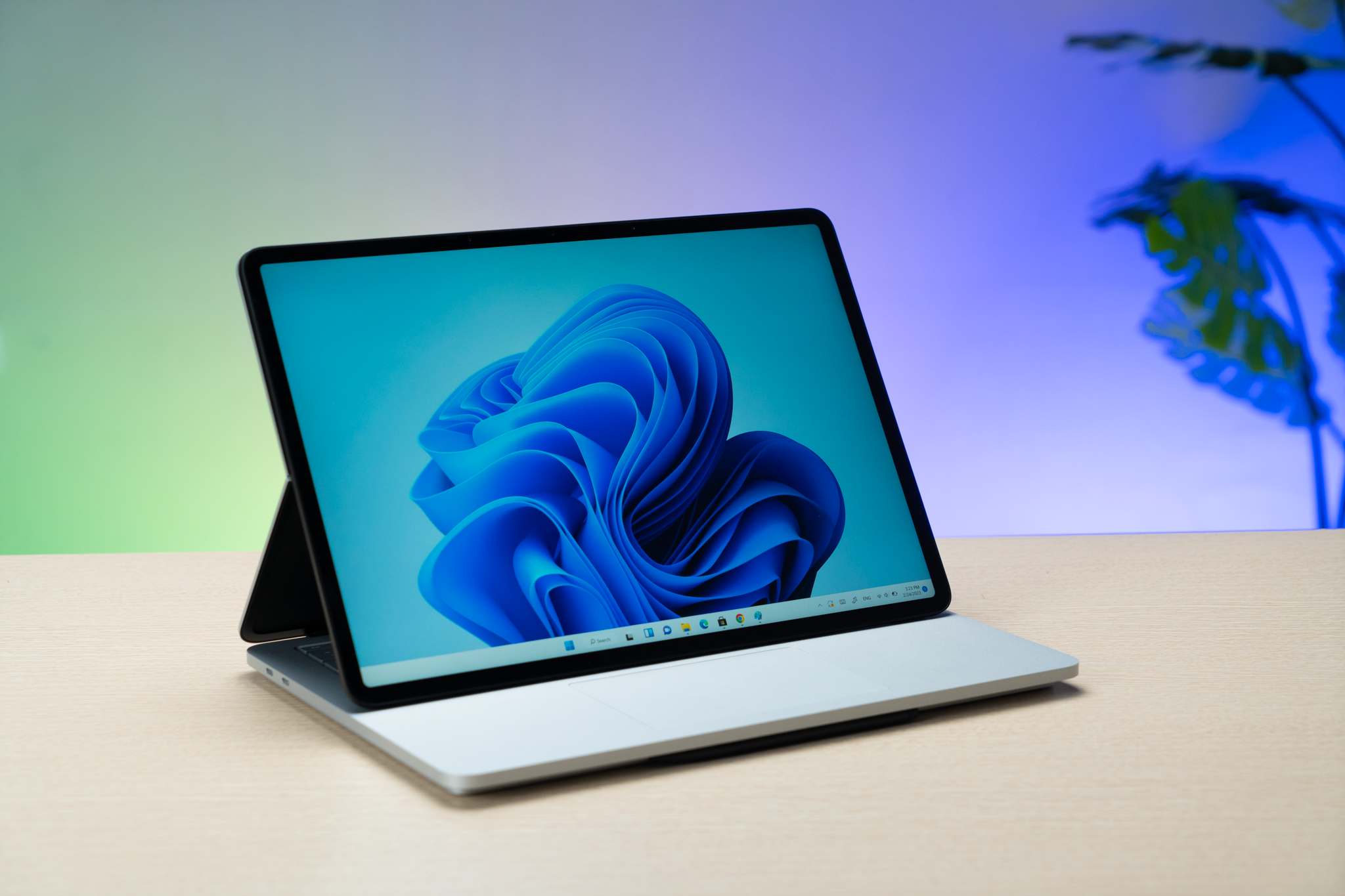Surface Laptop Studio sở hữu màn hình cảm ứng Pixel Sense với kích thước 14.4inch