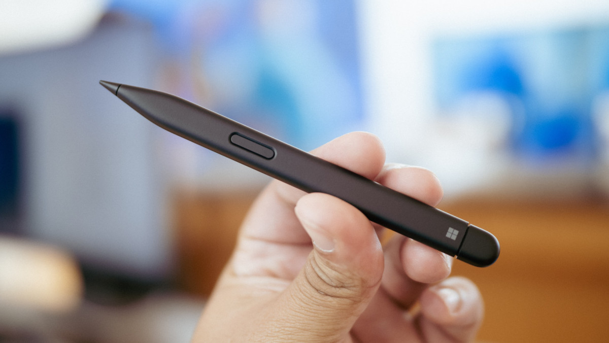 Surface Slim Pen 2 sẽ được hãng trang bị một cục tẩy cao su  ở phần đuôi