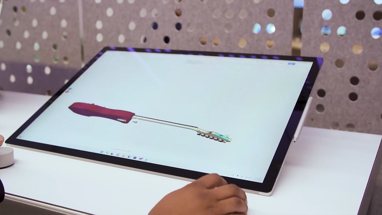 Mọi người có thể kéo nghiêng, thay đổi thành 1 chiếc tablet size lớn