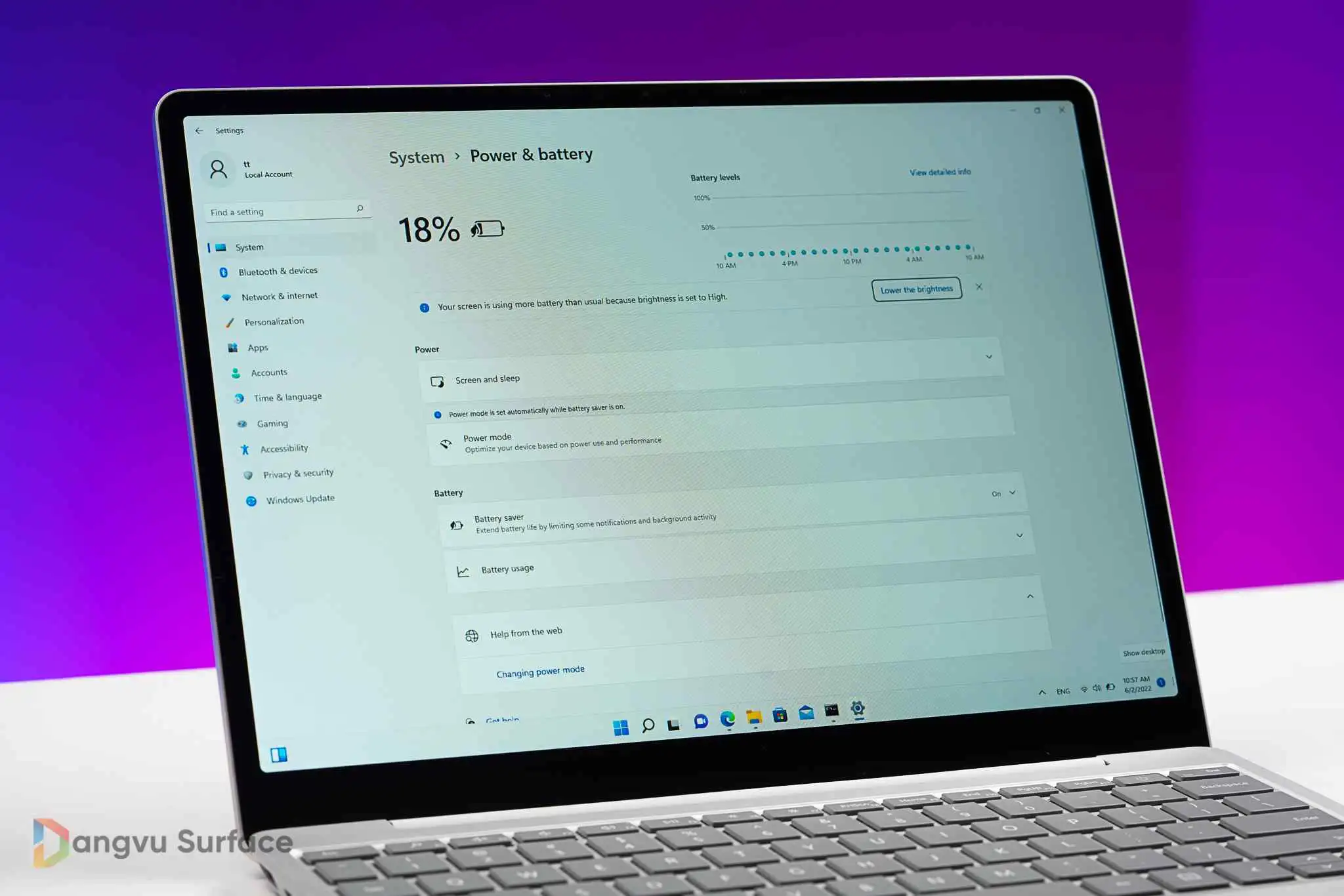 Theo công bố từ Microsoft, thời lượng pin của Laptop Go 3 đạt 15 giờ