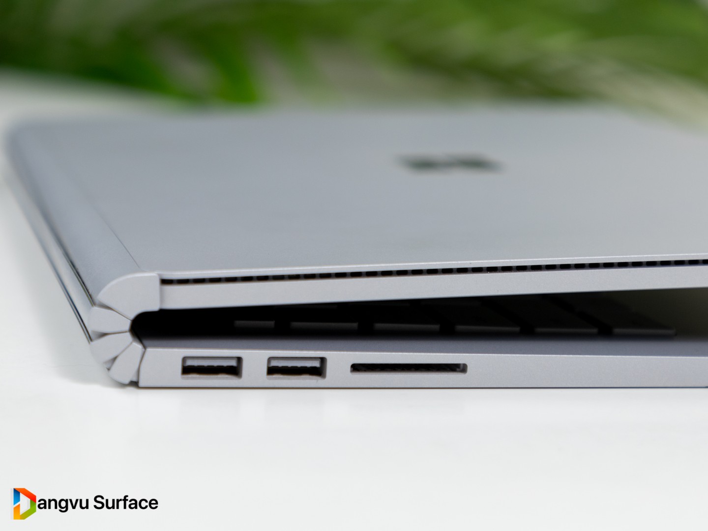 Các dòng Surface mới có thể không có cổng USB-A