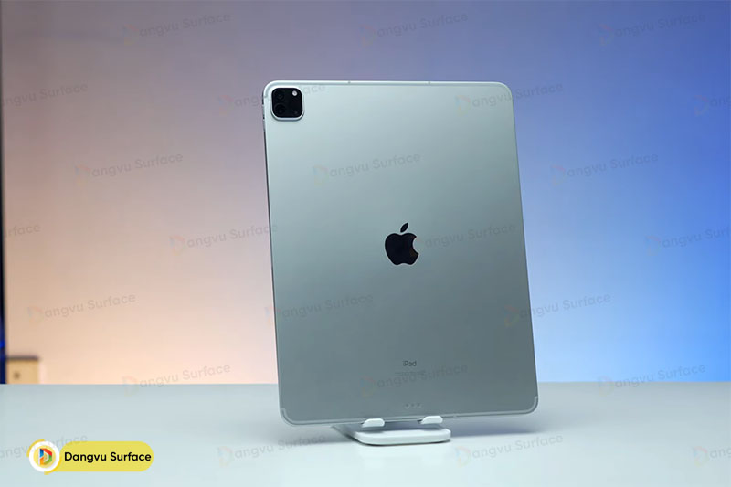 Silver (bạc) là màu sắc quen thuộc trên các dòng sản phẩm iPad 