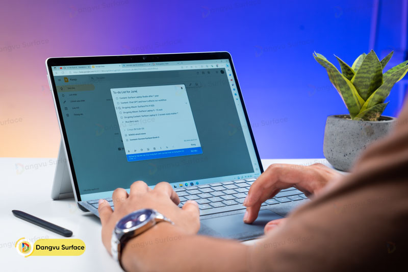 Surface Pro gen 8 Ref có nhiều ưu điểm về màn hình