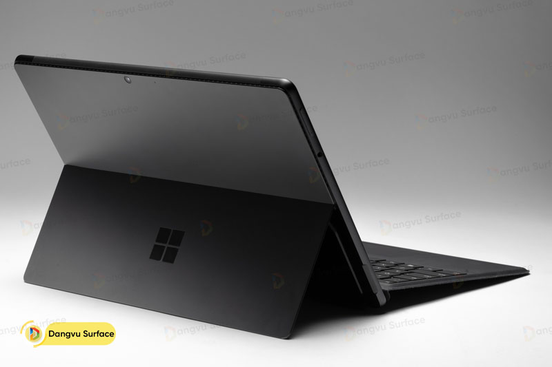 Surface Pro 8 thiết kế hiện đại và tinh tế