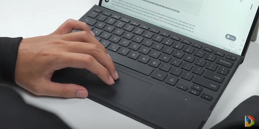 Ưu nhược điểm của bàn phím Typecover Bluetooth thay thế cho Surface