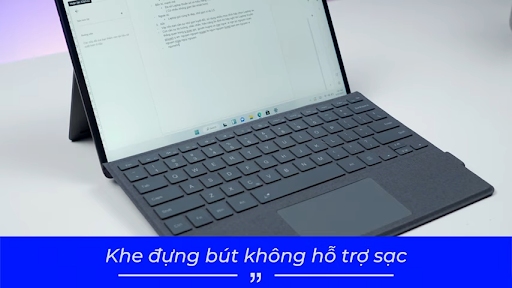 Phần khay chứa Surface Pen chỉ có đúng tác dụng đựng