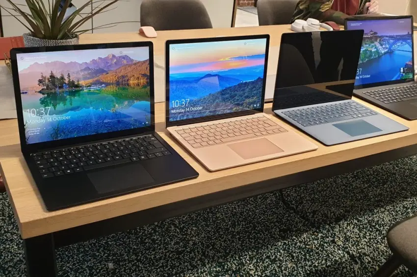 Surface Laptop 3 Ref thì có nhiều tùy chọn màu sắc để mọi người dễ dàng lựa chọn