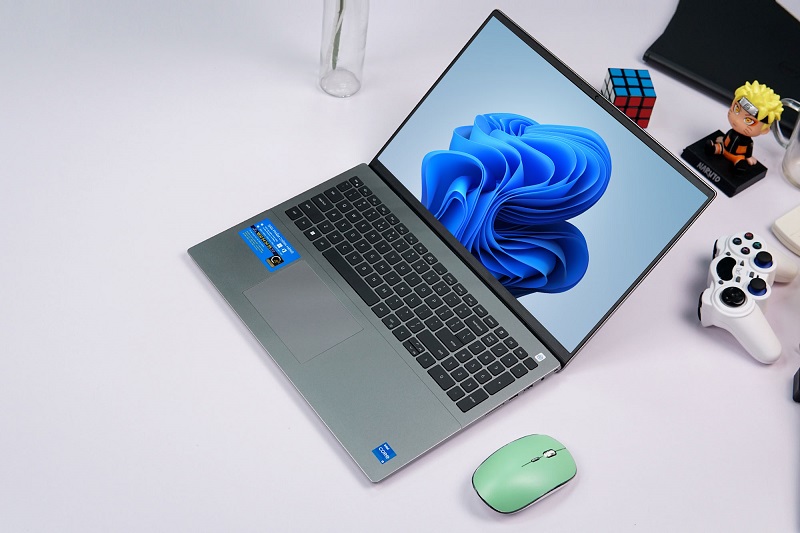 Laptop Dell Vostro 5620 vs Surface Laptop 4 đều sở hữu cấu hình máy khá bình thường và chưa quá nổi trội