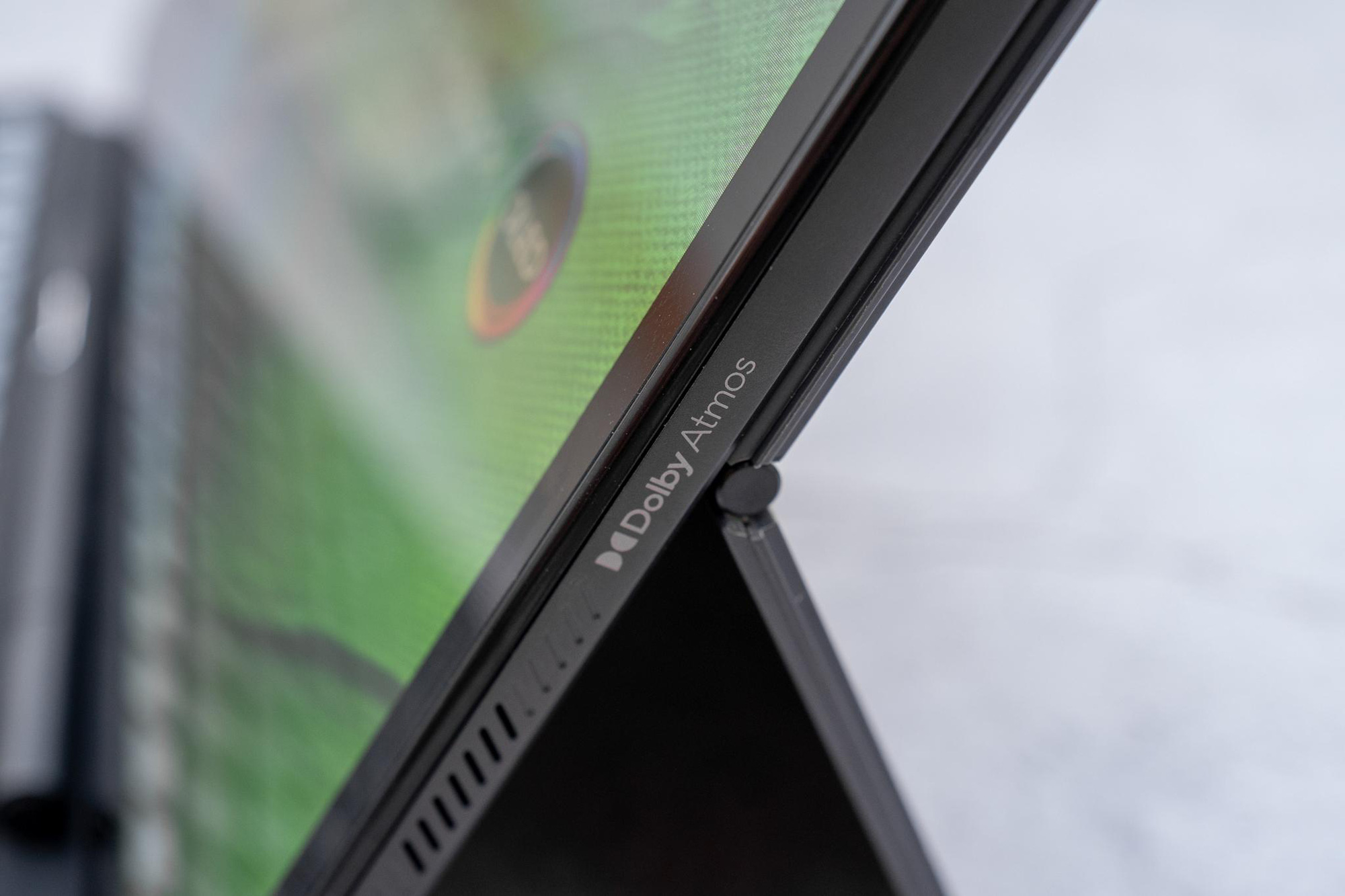 Vivobook 13 Slate Oled T3304 được Asus trang bị công nghệ âm thanh tuyệt vời 