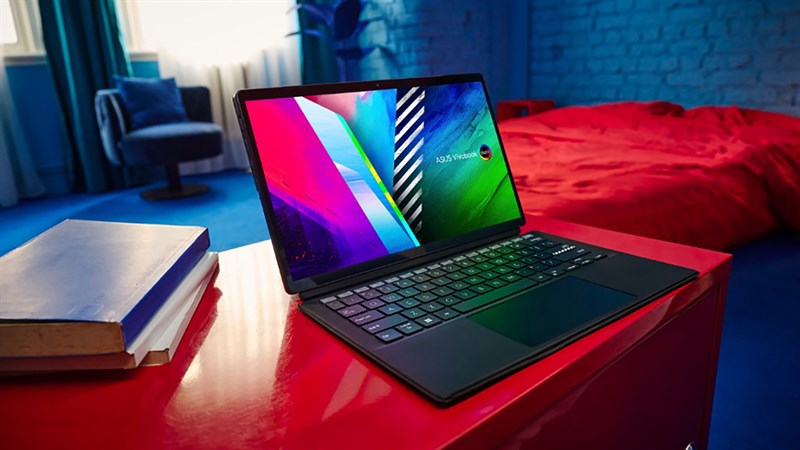 Vivobook 13 Slate OLED (2023) sở hữu kích thước 309.9 x 190 x 8.95 mm và trọng lượng chỉ 800 gram (chưa bao gồm bàn phím)