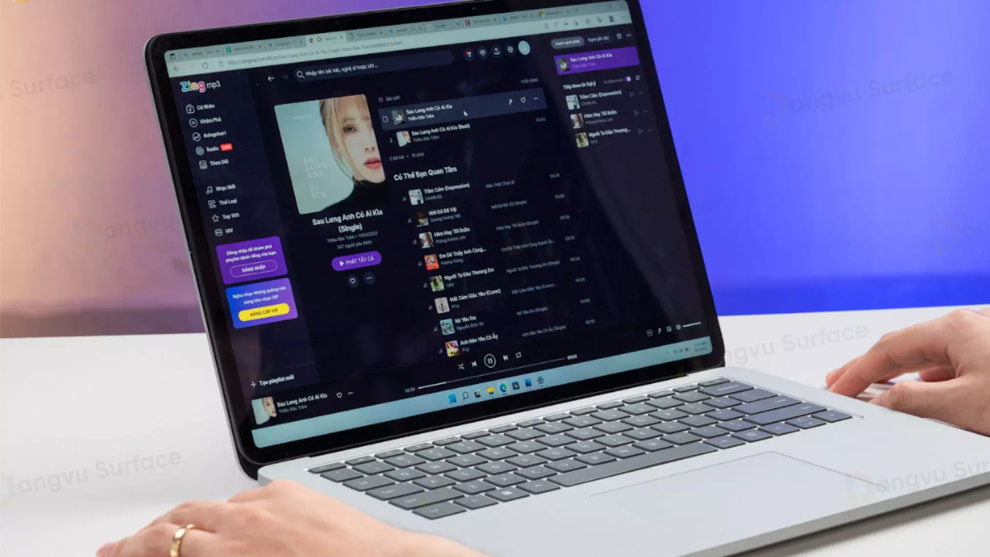 Surface Laptop Studio 2 2023 được Microsoft quảng cáo thời lượng pin khi sử dụng có thể duy trì trong suốt ngày dài làm việc và học tập