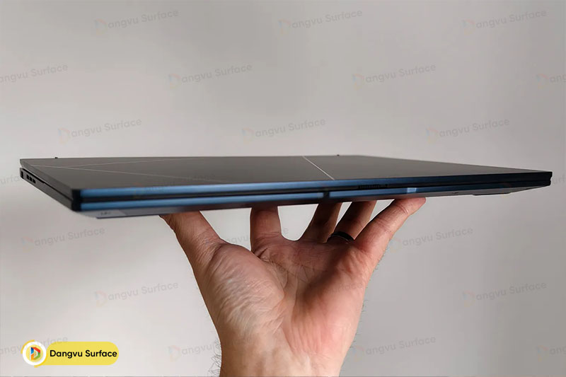 Máy cũng rất nhỏ gọn
