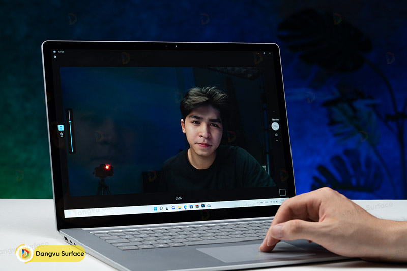 Chất lượng camera cải thiện, người dùng có thể tự tin trao đổi, chia sẻ trực tuyến, video call