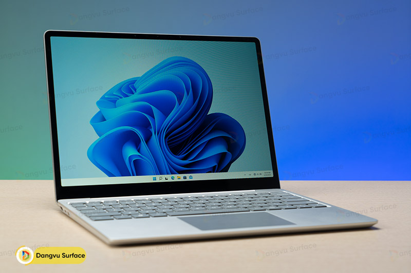Màn hình cảm ứng 12,4 inch (1.536 x 1.024 pixel)